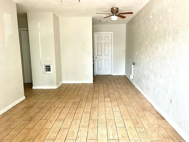 430 N Charles St #2 — Photo 2