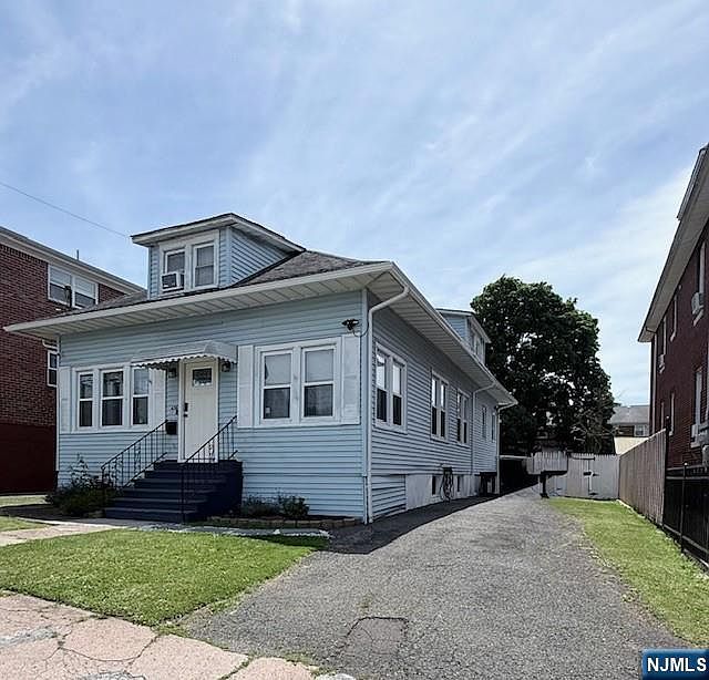 1st image of 436-438 Knickerbocker Ave