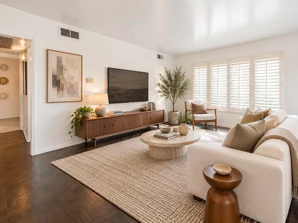1250 N Kings Rd APT 504, West Hollywood, CA 90069