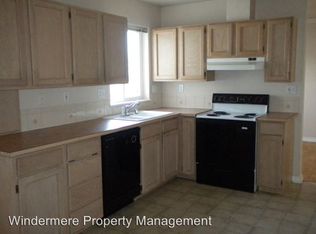 132 44th St, Bellingham, WA 98229