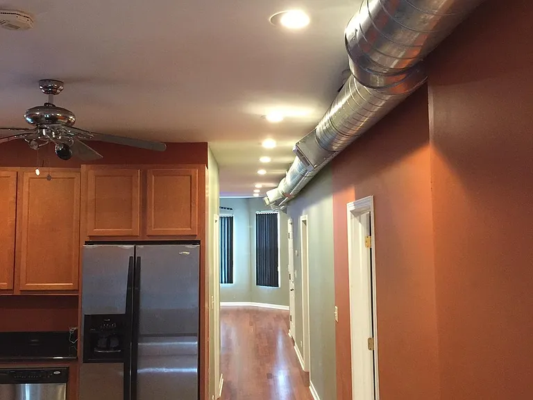 2035 N Avers Ave #2 — Photo 15