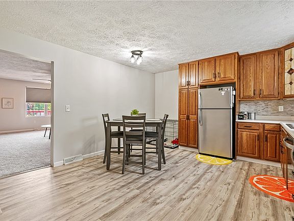 4th image of 2902 Darlington Rd APT 502