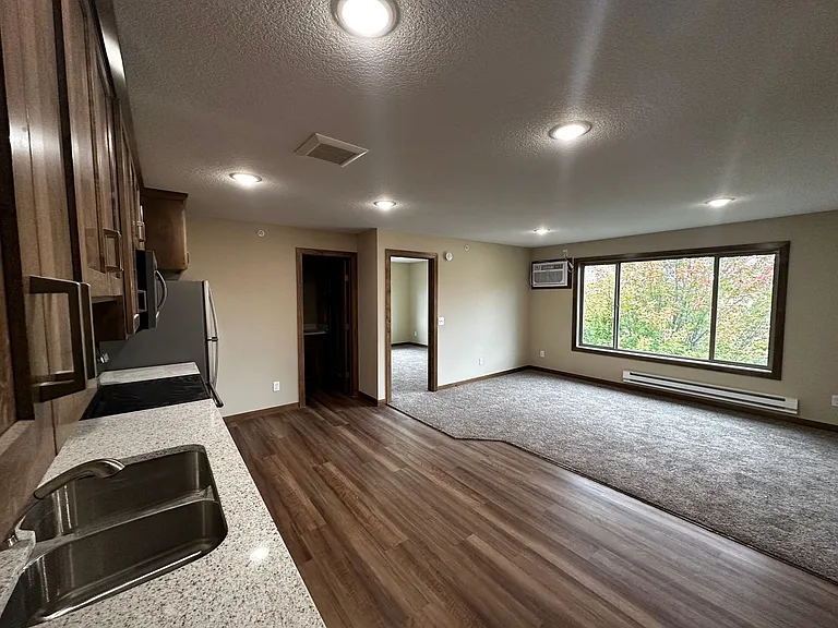 1009 3rd Ave NE — Photo 7