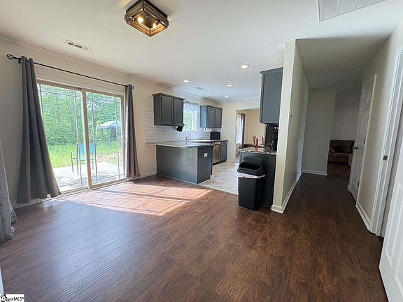 5th image of 208 Catterick Way