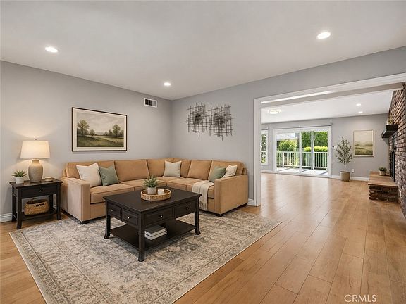 5th image of 16250 Bermuda St
