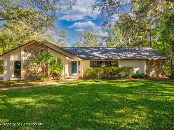 17519 Mallard Ct, Lutz, FL 33559
