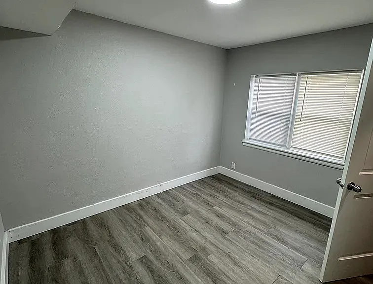 128 N Eddy St #14 — Photo 9