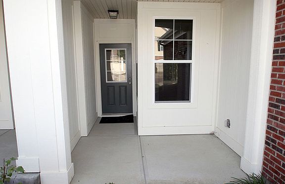 The Halifax II A Exterior with porch