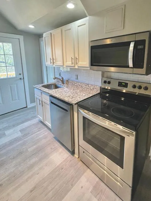 1425 S Brook St — Photo 1