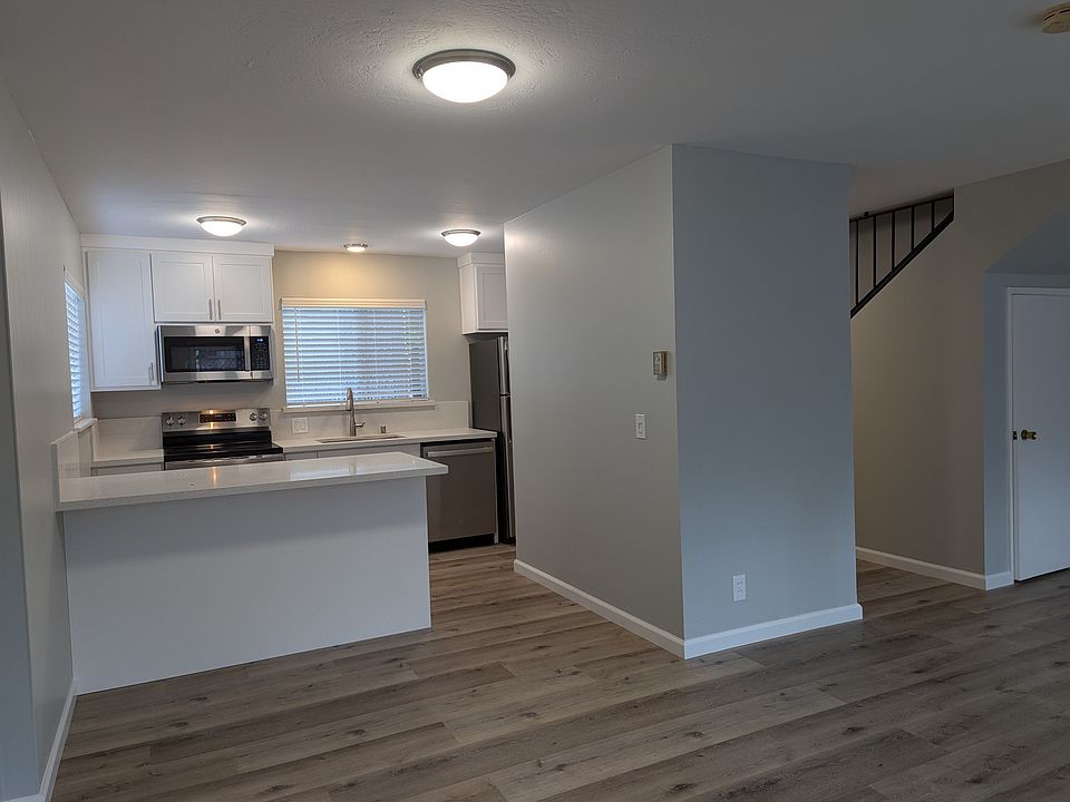 1st image of 114 Tennyson Ave
