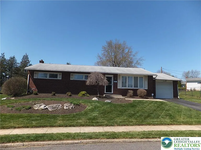 1264 California Ave — Photo 1
