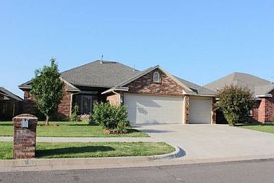 1st image of 616 SW 163rd St