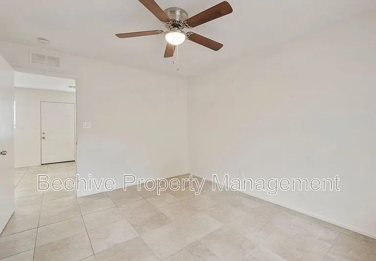 1634 E Monroe St #2 — Photo 11
