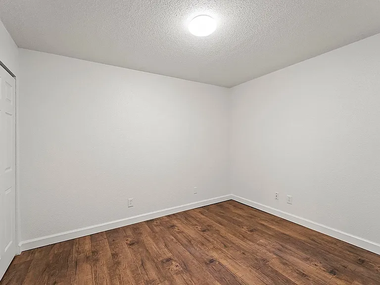 Metro Apartments At Bethalto — Photo 24