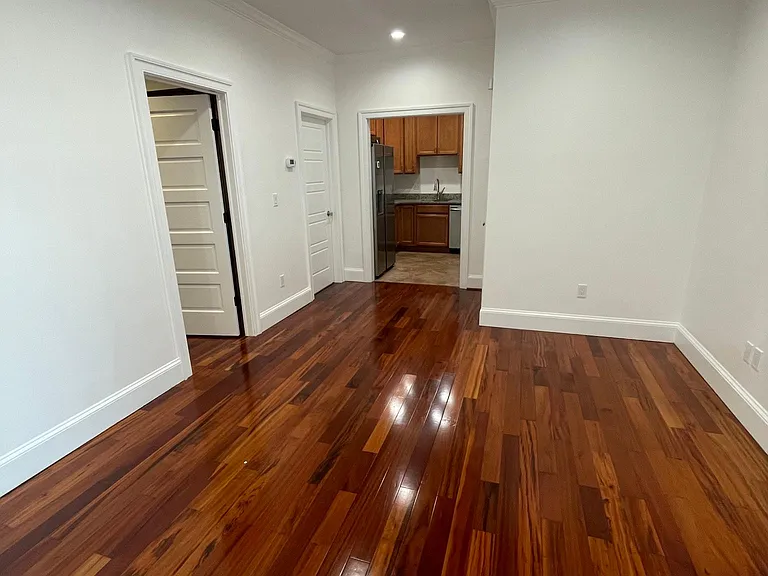 7500 Main St #B — Photo 2