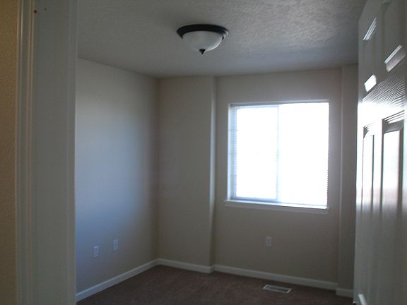 5th image of 2389 Eagle Dr APT 102