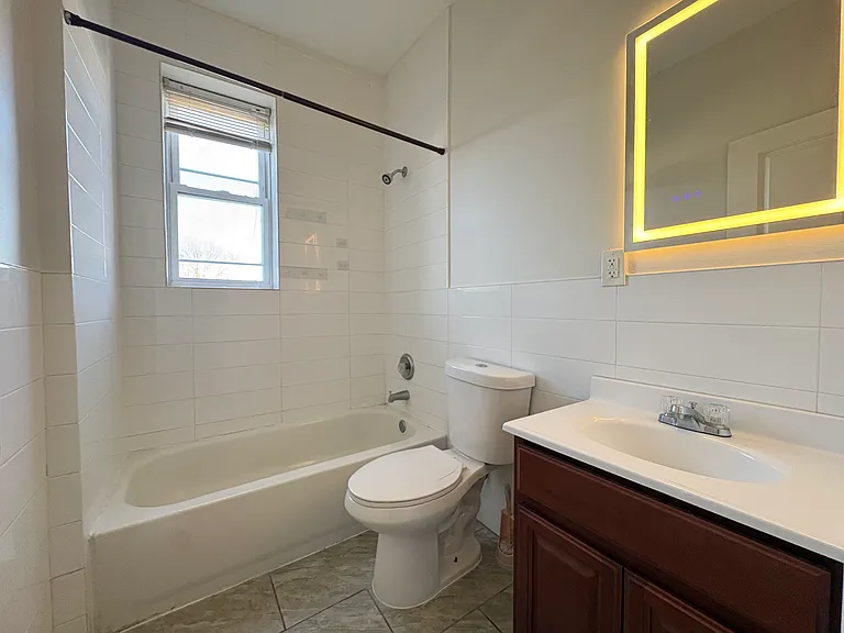 158 Bergen Ave #4B — Photo 4