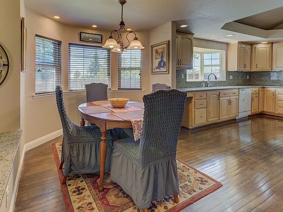 3rd image of 3309 Whitemarsh Ln