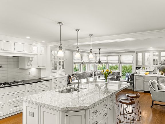 5th image of 1 Beach Ln