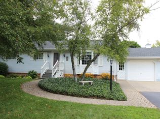 10725 N Territorial Rd, Plymouth, MI 48170