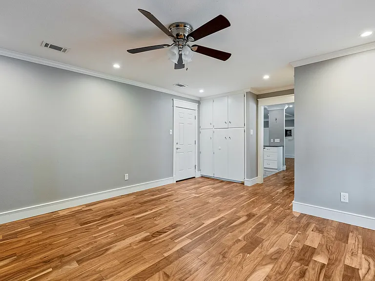 2607 N Shields Dr — Photo 21