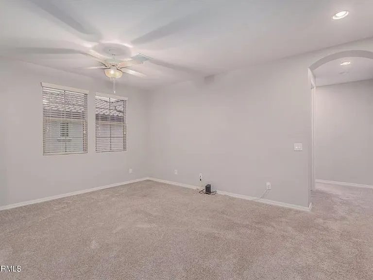 3954 E Turley St — Photo 32