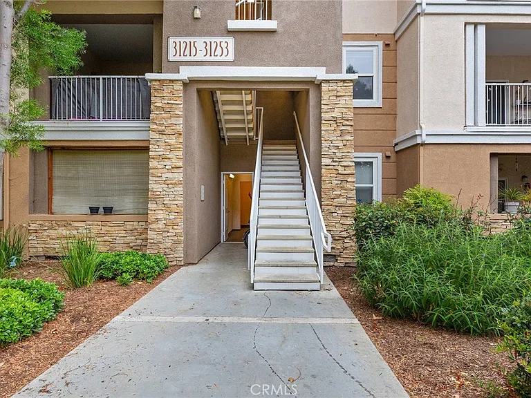 31239 Taylor Ln — Photo 3