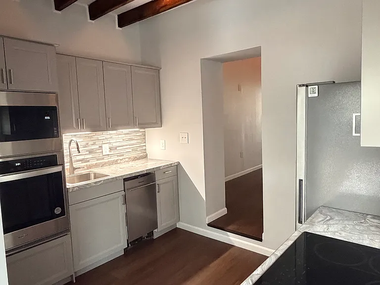 2331 Chapline St #2 — Photo 11