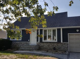 289 32nd St, Lindenhurst, NY 11757