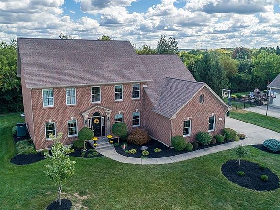3rd image of 764 Beechwood Dr