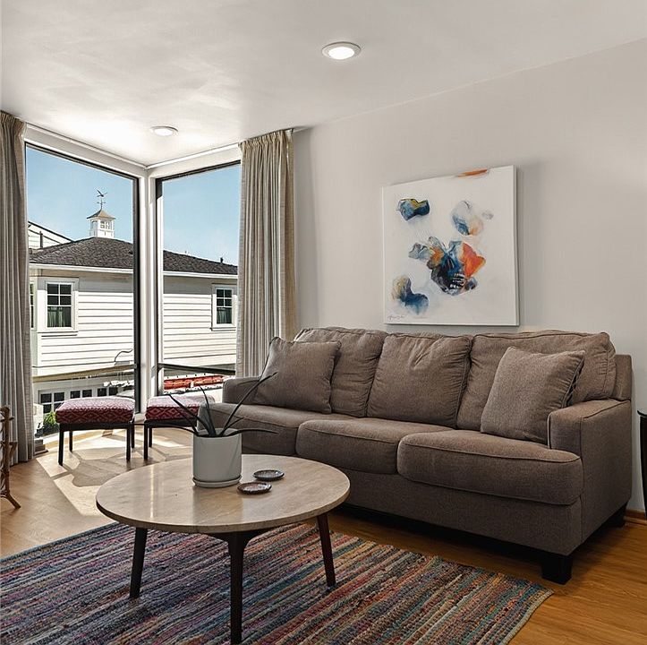 1st image of 226 Garnet Ave #226