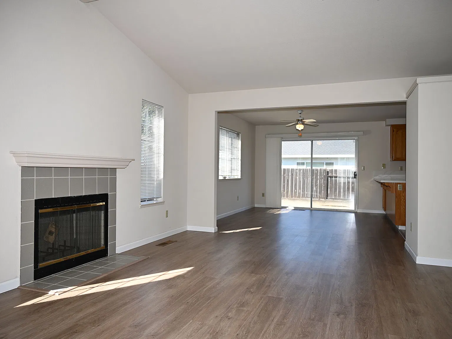 3 bed, 1608 sqft, $3,775 — Photo 4