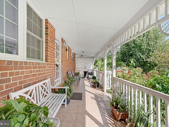 5th image of 1932 Lebanon St