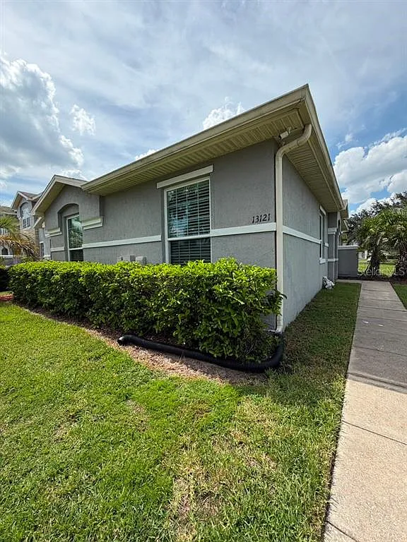 3 bed, 2.0 bath, 1153 sqft, $2,250 — Photo 2
