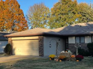 3464 S Geri Ct, Springfield, MO 65807