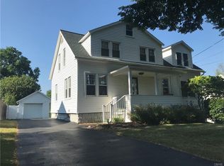 11 Locust St, Auburn, NY 13021
