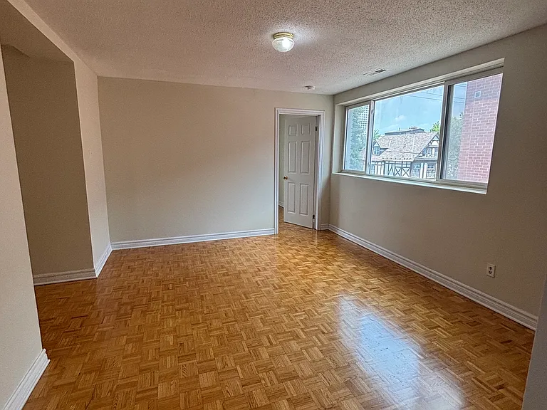 286 Wilbrod St — Photo 10