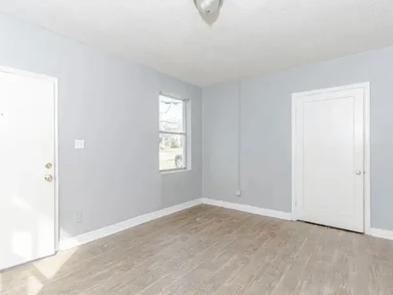 1606 Sycamore St — Photo 6