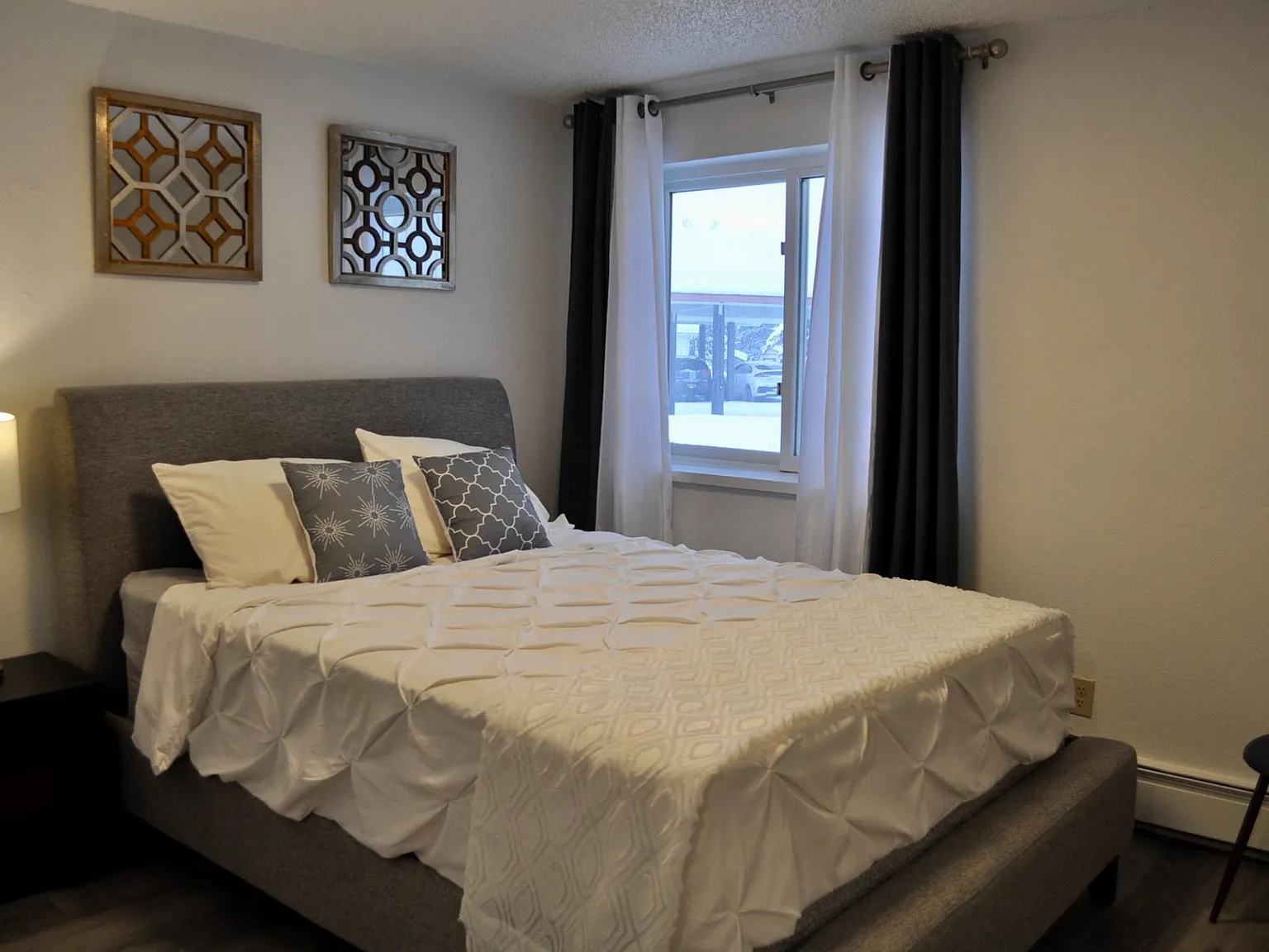 2 bed, 674 sqft, $2,300 — Photo 2