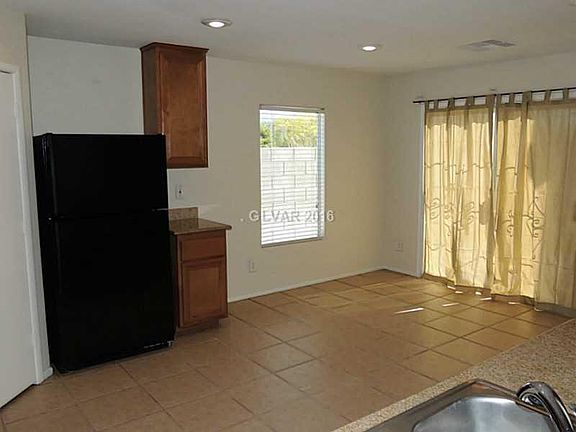 2nd image of 5648 Park City Ave