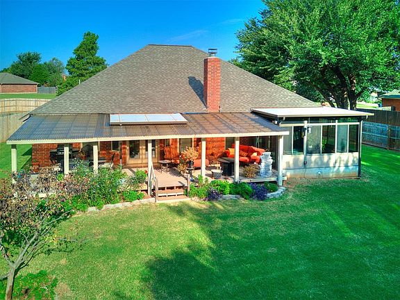 3rd image of 18100 Scarlet Oak Ln