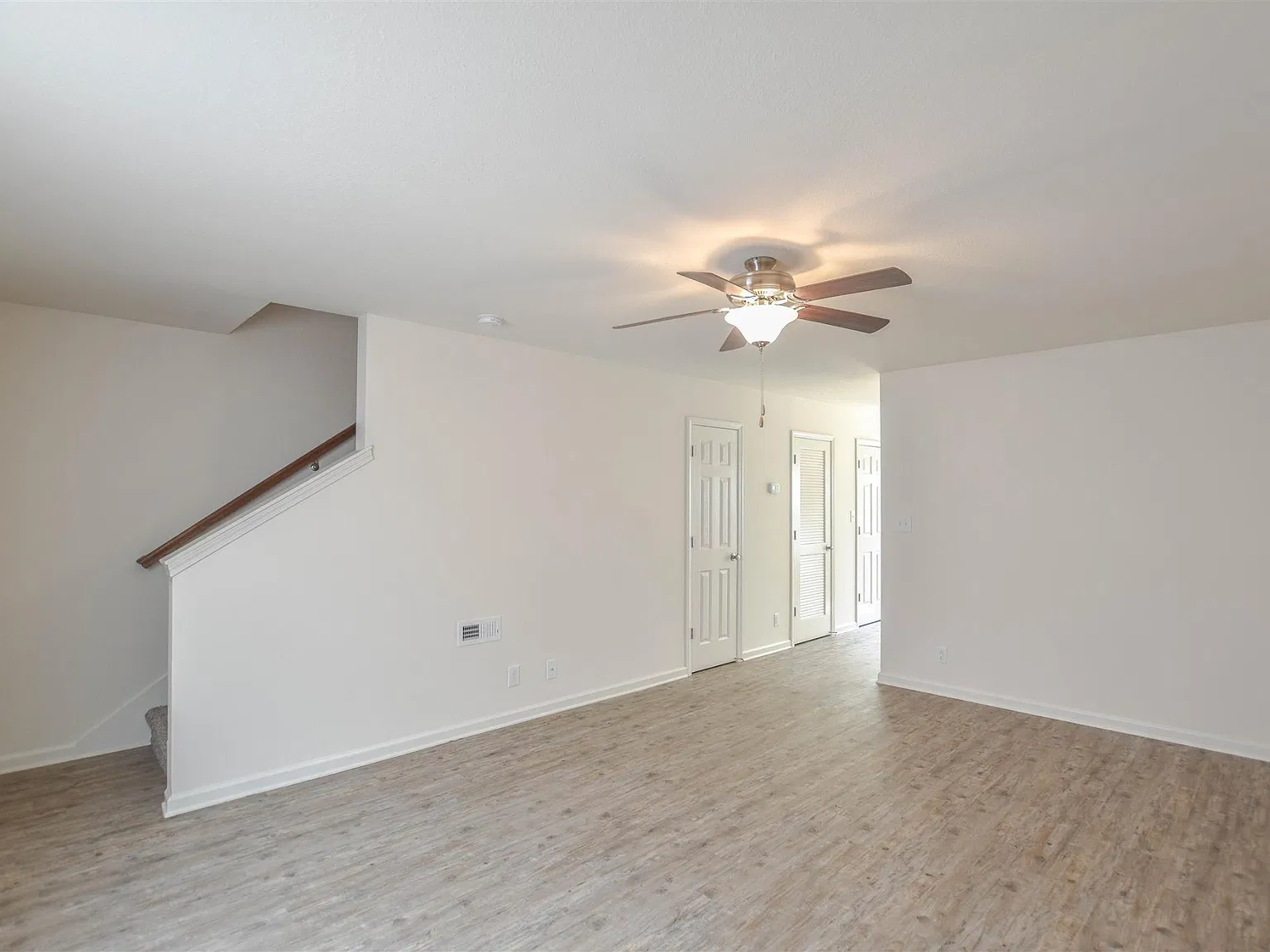 536 Patriot Park Ct — Photo 3