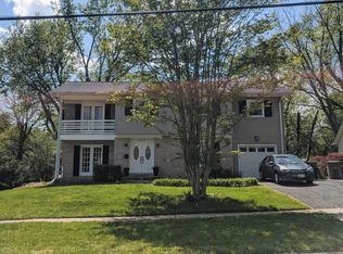 2894 Glenora Ln #2894, Rockville, MD 20850