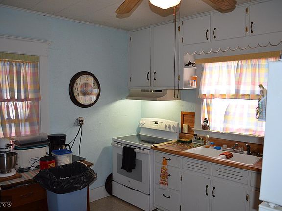 5th image of 707 C Ave E