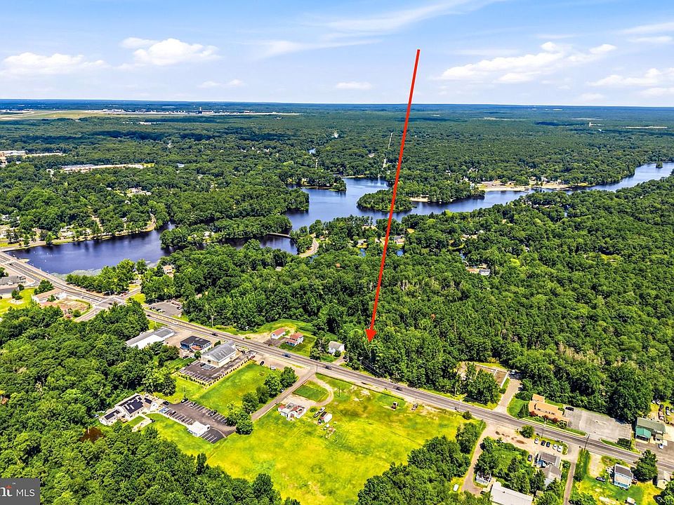 1st image of Lakehurst Rd