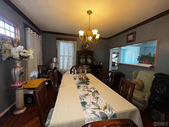 5th image of 299 Glenwood Ave