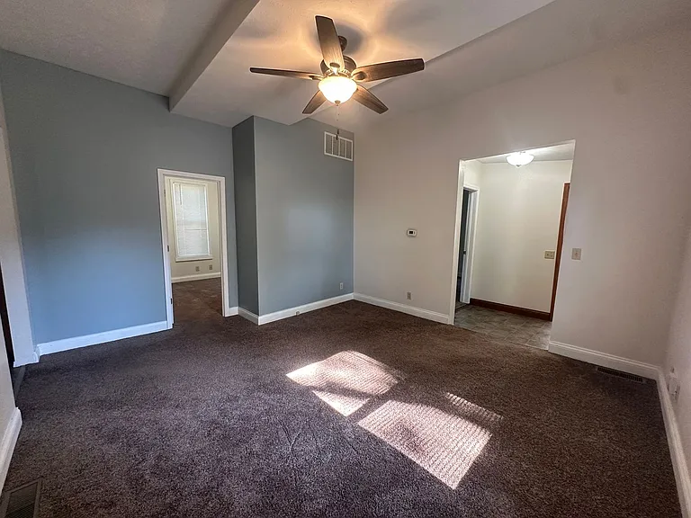 1607 N Roosevelt Ave — Photo 3