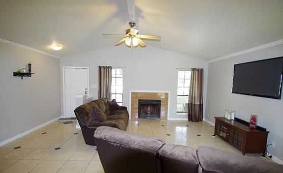 4th image of 1309 Blakeney Ln