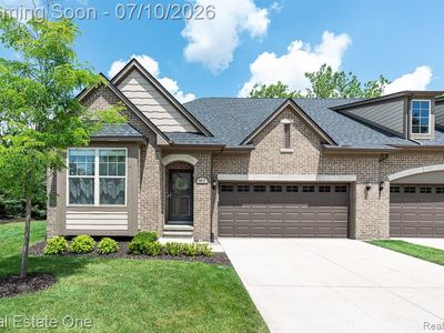 1011 Hampshire Ct, Rochester Hills, MI, 48307