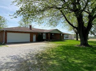 3210 Schoeny Trl, Walshville, IL 62091
